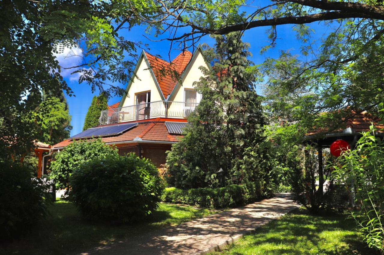 Wagner Panzio Hotel Черсектомай Екстериор снимка