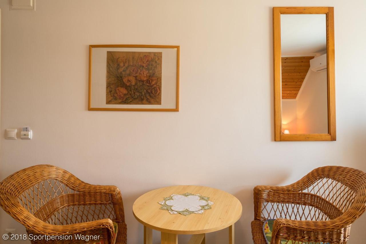 Wagner Panzio Hotel Черсектомай Екстериор снимка